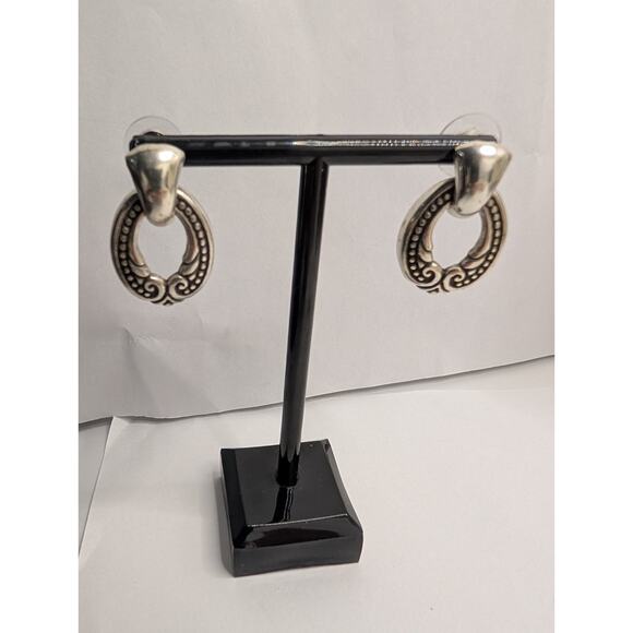 Brighton Oval Silver Tone Scroll Detail Post Earrings 1 Inch - Picture 1 of 5